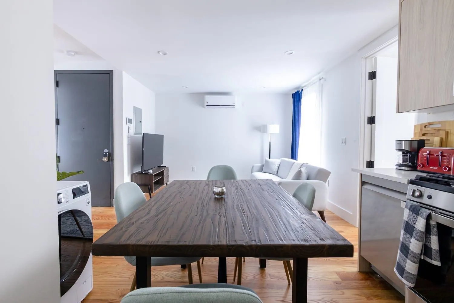323-2 Specious 2Br Williamsburg Lejlighed New York USA